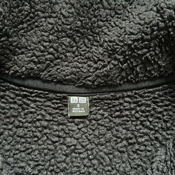 Uniqlo Black Zip Up Jacket - Picture 3 of 6